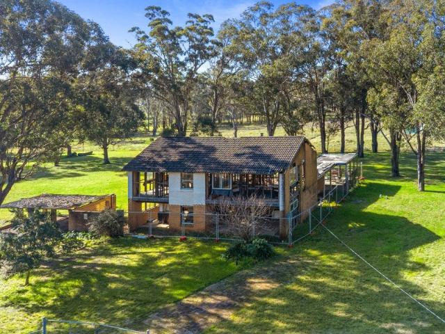 Acreage Living with unlimited potential Approx 18.82acres