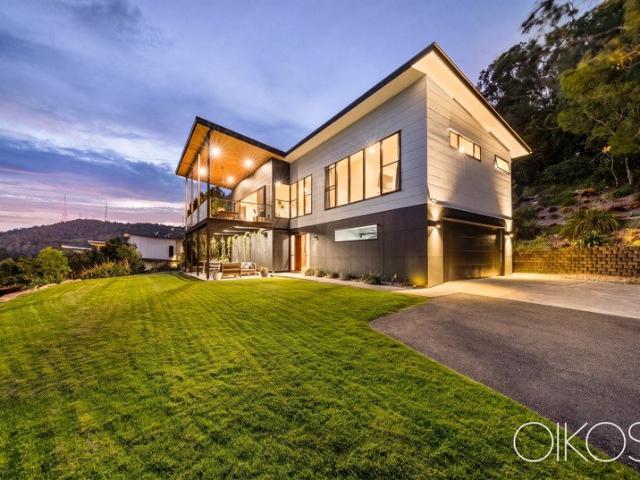 ACREAGE LIVING WITHOUT COMPROMISE | POOL, VIEWS & SPACE IN THE GAP'S FINEST ESTATE