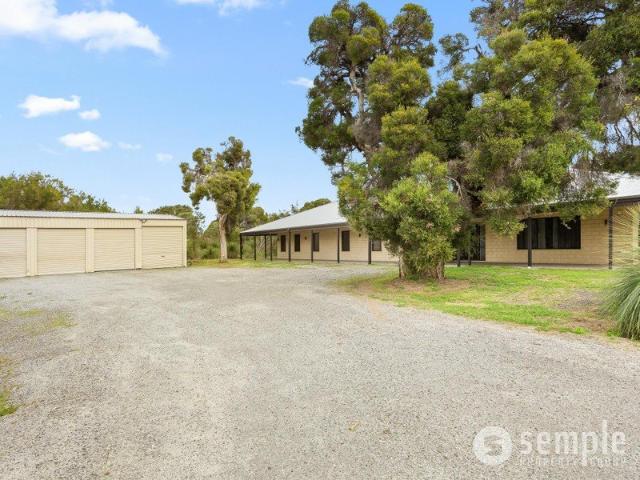 ACREAGE LIVING AT ITS BEST 5 ACRES OF SPACE, LUXURY & LIFESTYLE. GRAND Opening Sun 13th Sep 12:00pm 1:00pm