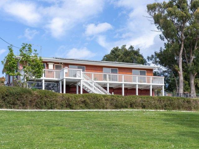 Acreage Living in Dilston's Peaceful Surrounds