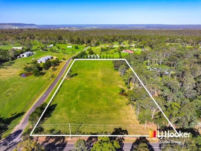 Acreage Living Meets Convenience on Tahmoor's Edge