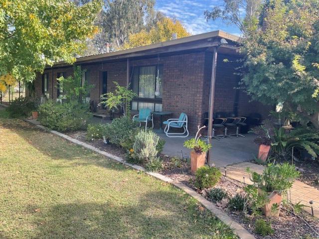 Acreage Living, Solid Build, Endless Potential