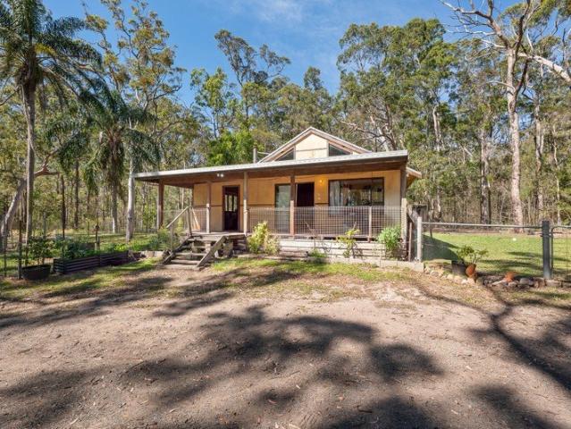 Acreage Living, Space & Endless Potential