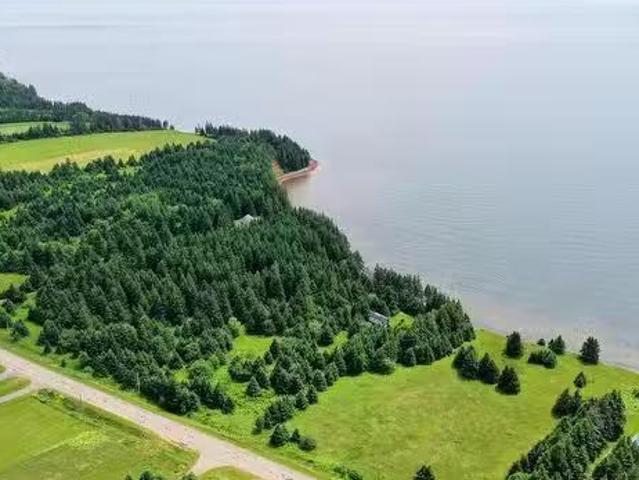 Acreage Lower Rollo Bay Road, Lower Rollo Bay, PE, C0A 2B0 v.