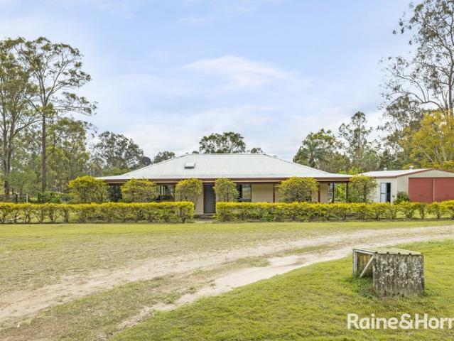 Acreage property in a Great Location