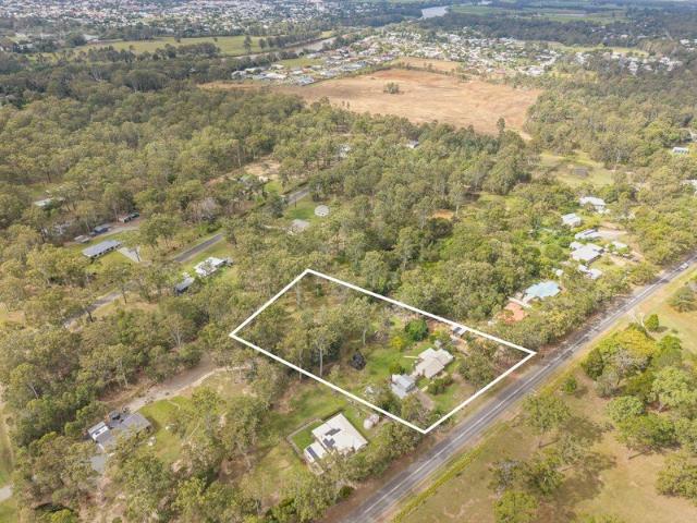 Acreage, Sheds and Guest Accommodation