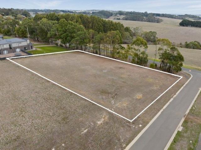 Acreage Views!