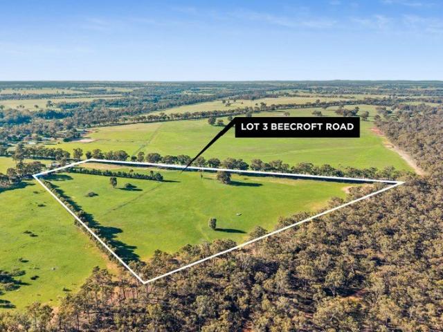Acreage with dam just minutes from Goornong and Huntly!