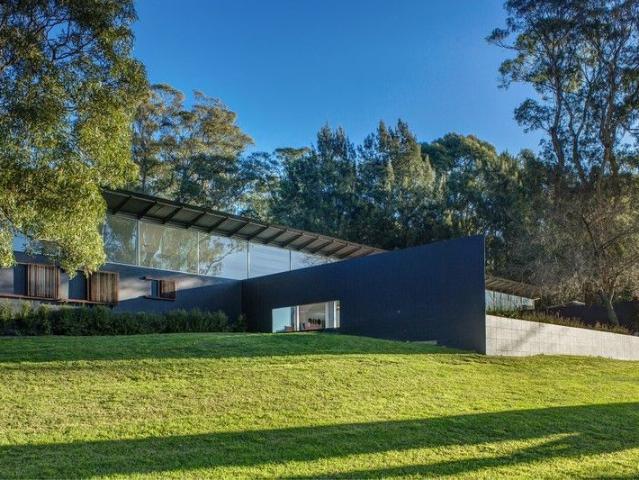 Architectural Luxury Meets the Freedom of Country Living