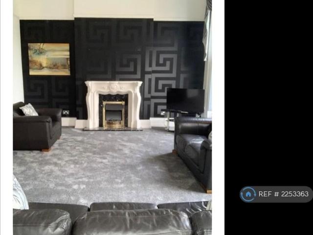 Acrefield, Liverpool, L25 3 bed flat to rent £2,250 pcm £519 pw