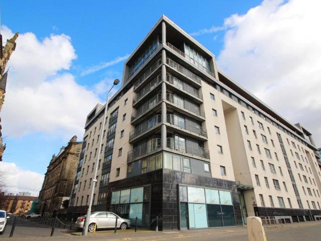 ACT395 Wallace Street, Glasgow G5 3 bed flat to rent £1,150 pcm £265 pw