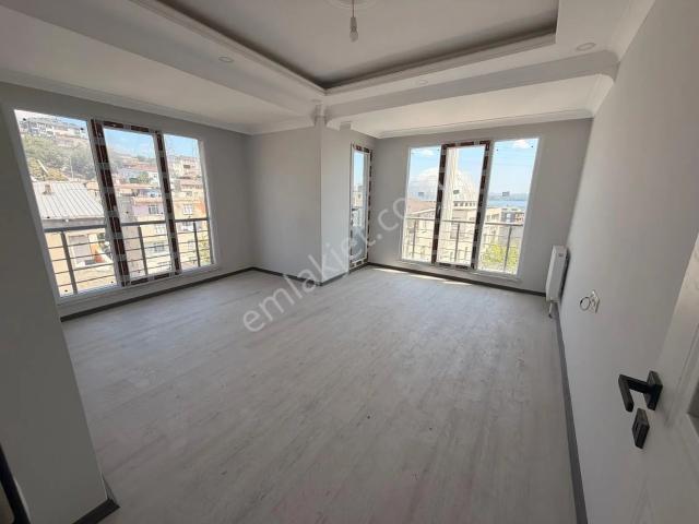 Act Gayrimenkul'den Avcılar Tahtakalede 2+1 Sıfır Kiralık Daire