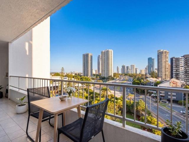 Act Fast | Refurbished Coastal Beauty 200m from the Beach