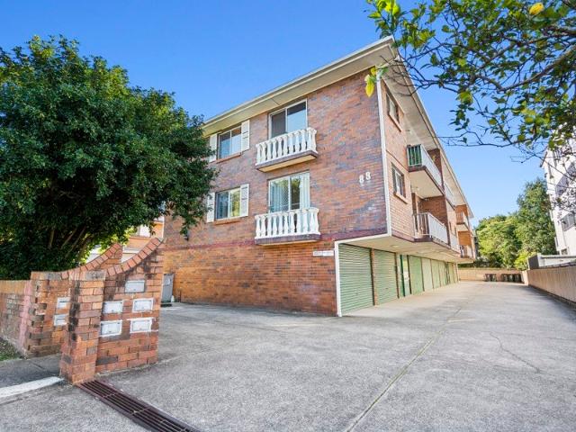 Act Now First home buyer opportunity. Boutique top floor living in Greenslopes