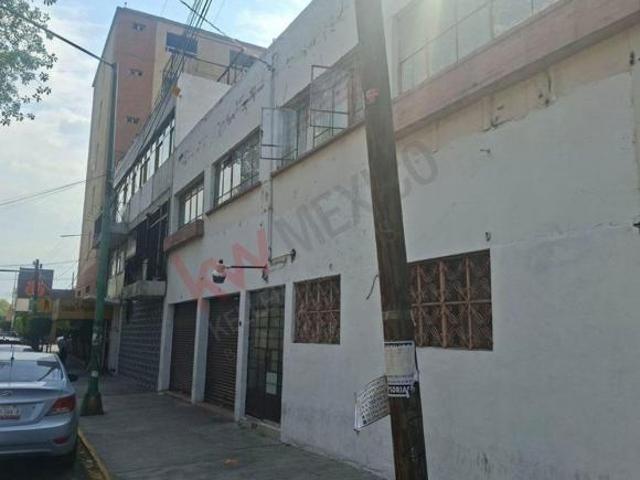 Activo de Inversión en Ubicación Prime: 5 Departamentos + Local Comercial con Uso Mixto y Alto Poten