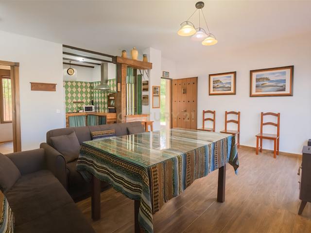 Exclusiva Propiedad Boutique con 3 Apartamentos Independient. 190m² Arriate