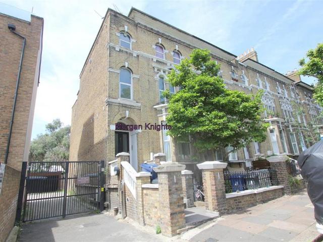 Acton W3 3 bed apartment to rent £2,175 pcm £502 pw