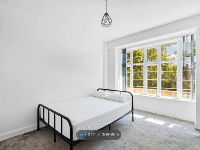 Acton House, London W3, 2 bed flat to rent, £2,075 pcm | PrimeLocation