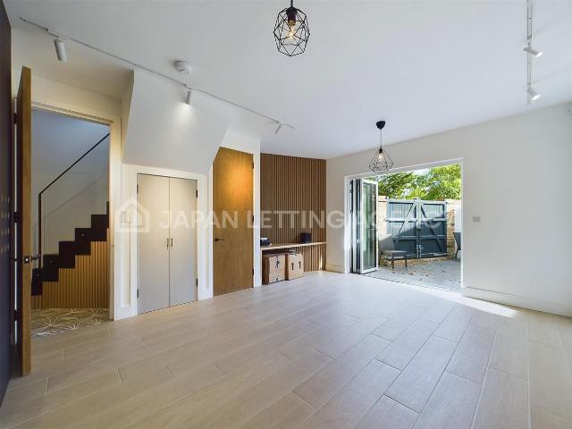 Acton Lane, Acton W3, 3 bed end terrace house to rent, £3,600 pcm | PrimeLocation