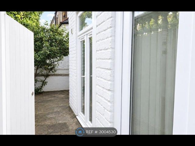 Acton Lane Chiswick, London W4, 1 bed flat to rent, £1,695 pcm | PrimeLocation