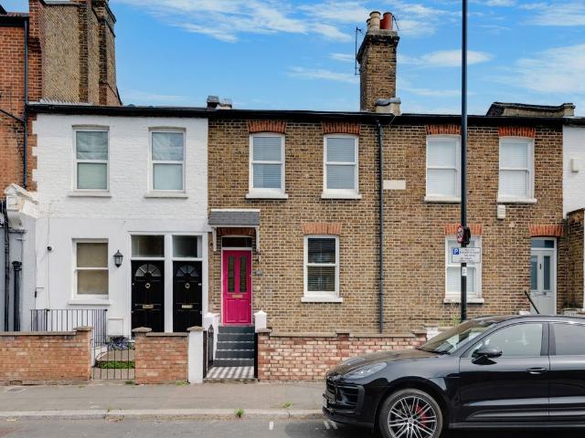 Acton Lane, Chiswick W4, 3 bed property to rent, £3,500 pcm | PrimeLocation