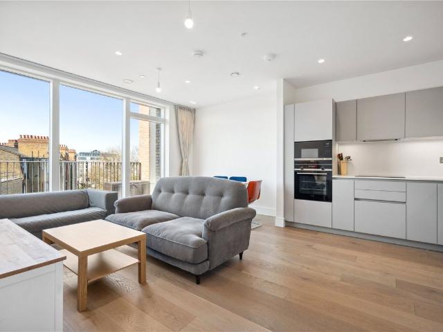 Acton Lane, London W4, 2 bed flat to rent, £3,300 pcm | PrimeLocation