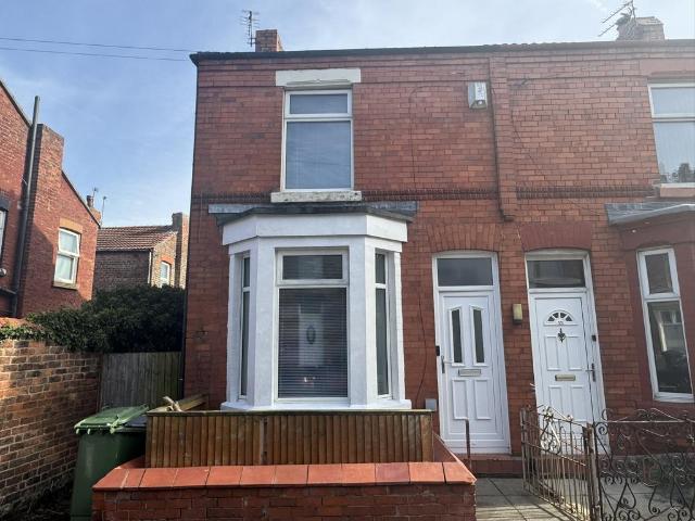 Acton Road, Birkenhead CH42 2 bed terraced house to rent £750 pcm £173 pw