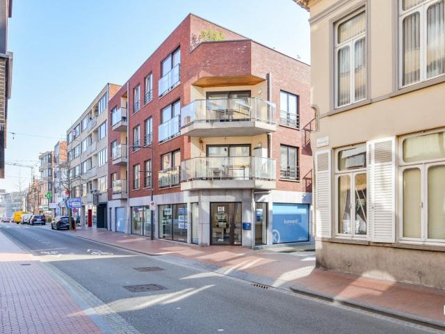 Aantrekkelijk en energiezuinig appartement in hartje Izegem
