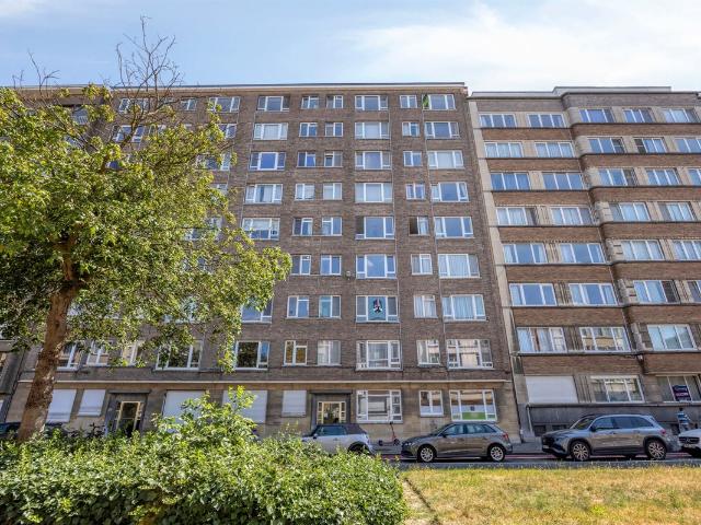 Aangenaam 2 slaapkamerappartement te huur op de Camille Huysmanslaan