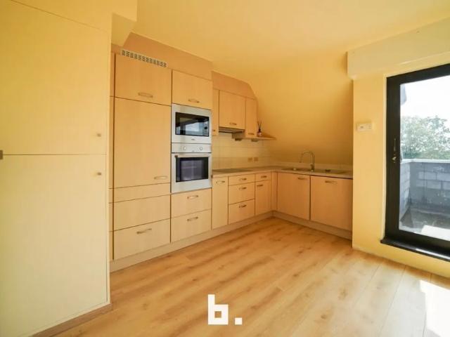 Aangenaam appartement met terras op uitstekende ligging in Veldegem