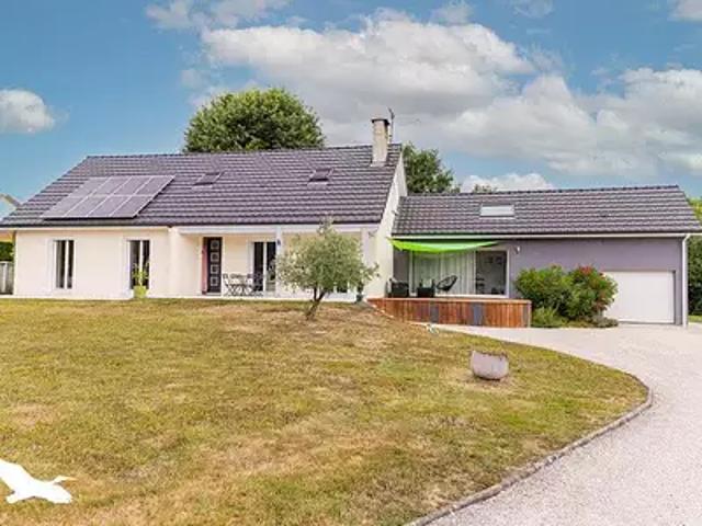 Aast 64460 Achat / Vente maison 8 pièces t8 au dernier étage parking