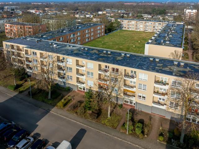 AB 01.01.:Geräumige 3 Zi. Whg. in grüner Wohnanlage zu vermieten!