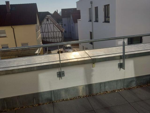 AB 01.07.2026 ZWEI ZIMMER WOHNUNG MIT BALKON