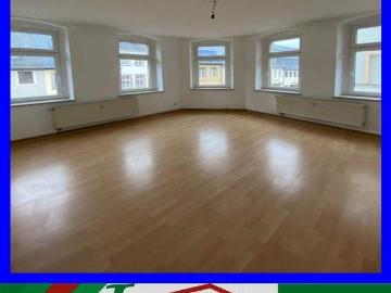 AB SOFORT Wohnen im 1. OG im Zentrum 26mÂ² Wohnzimmer!