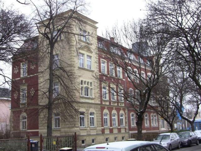 Großes Dachgeschoss Apartment in Pölbitz mit Einbauküche und Stellplatz!