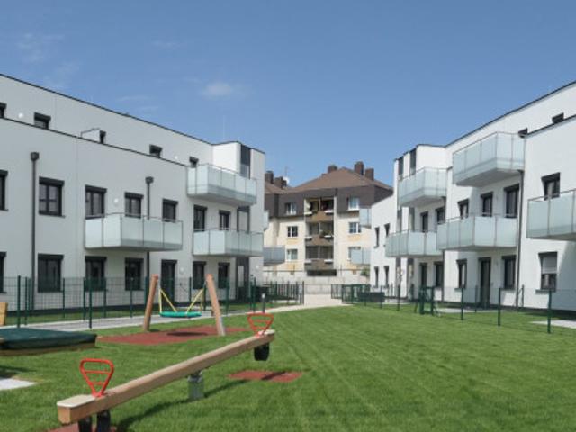 Ab 01.08.2026 verfügbar 2 Zimmer Balkon Wohnung inkl. EWE Einbauküche direkt in Spillern Neubau Bj. 2019