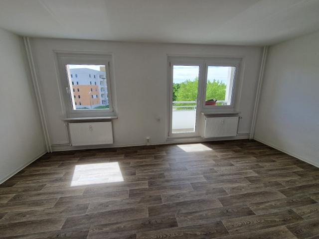 Ab 01.09. großzügige 2 Zimmer Wohnung mit Balkon zu vermieten!