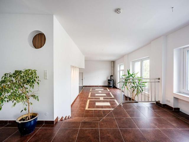Ab 01.11 o später: renoviertes Loft 76 m², EBK Kamin Fußbodenheizung Carport, inkl. WLAN