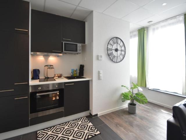 Voll ausgestattetes Penthouse Apartment für 1 Person, zentral in Frankfurt Niederrad