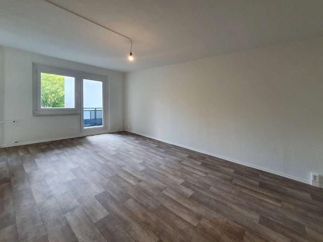 Ab 10.12.2026*Wir renovieren für Sie die schicke 1 Zimmer Wohnung mit Balkon und Aufzug!