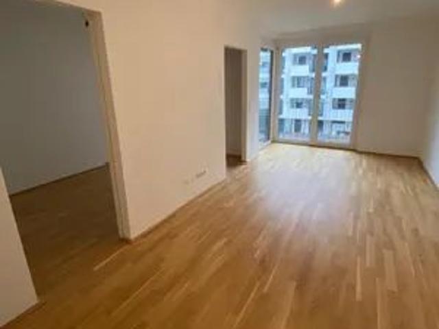 Ab 15.10. Attraktive 1 1/2 Zimmer Singlewohnung mit südseitiger Loggia beim Kirschblütenpark