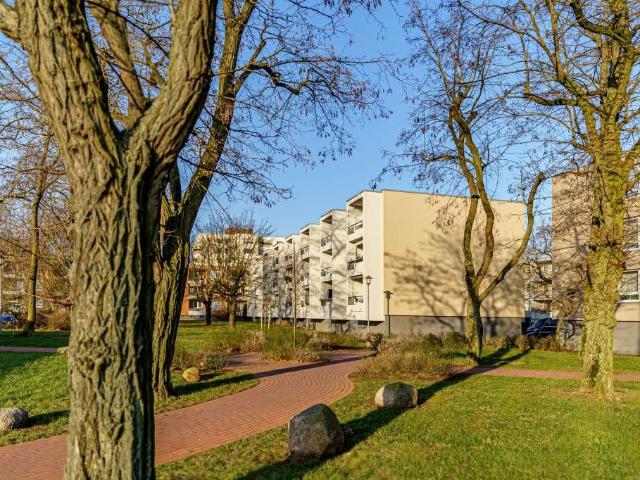 AB 15.11.: Tolle 3 Zi. Whg. in grüner Wohnanlage zu vermieten!