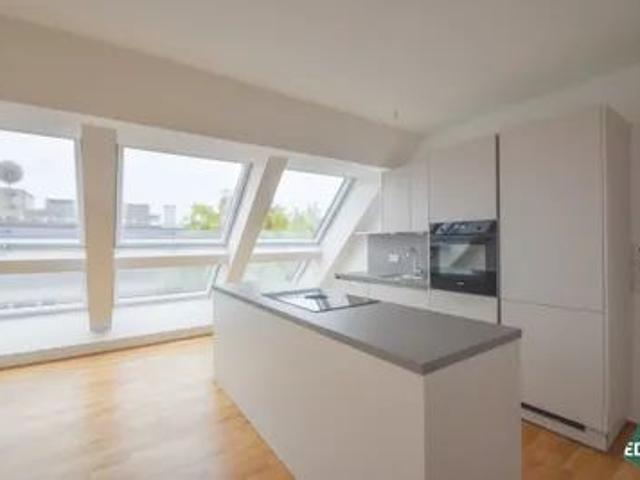 Ab 1. Februar: Traumhafte 3 Zimmer Dachgeschosswohnung mit Balkon in Gersthof!