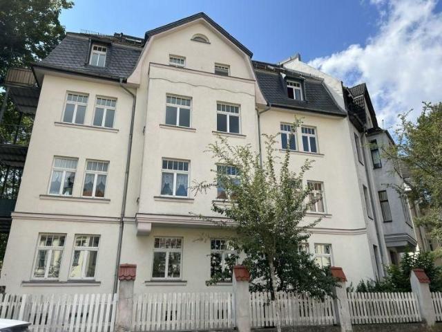 Ab 1.10.! Gemütliche 2 Raum Wohnung mit Balkon & EBK in zentraler Lage von Zwickau!