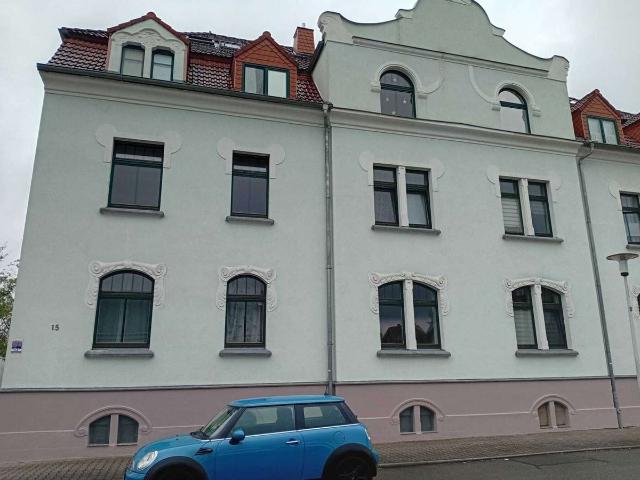 Ab 1.11.! Gemütliche 1,5 Raumwohnung mit Einbauküche & Balkon in Crossen!
