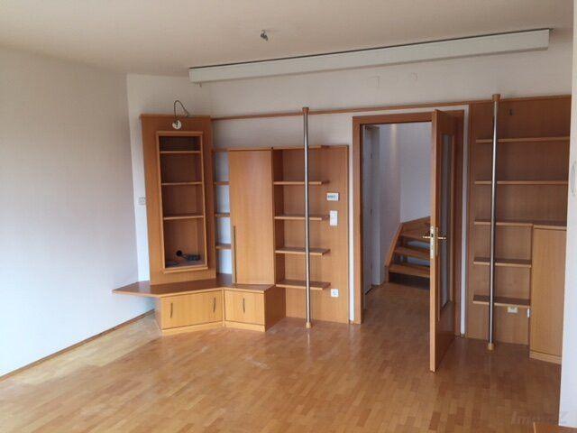 ab 1.2.2027 Maisonettwohnung teilmöbliert, große Terrasse, im 2.OG ohne Lift, Tiefgarage optional anmietbar