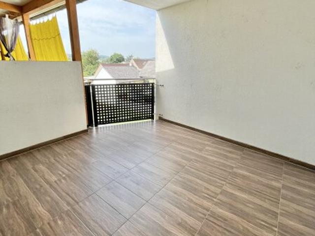 Ab August verfügbar: 2 Zimmer Whg mit großem Balkon und Terrasse am Hauptplatz Jennersdorf