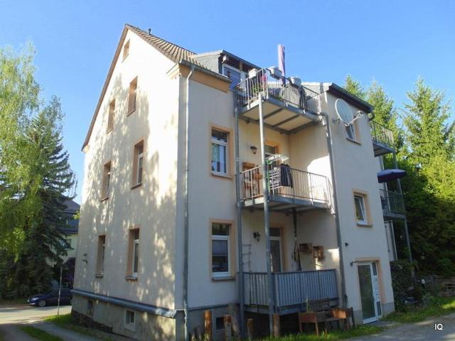 Ab Mitte Sept. 2026: Etagenwohnung mit 2 Balkonen, Laminat, 2 Bädern * eigener Gartenanteil möglich