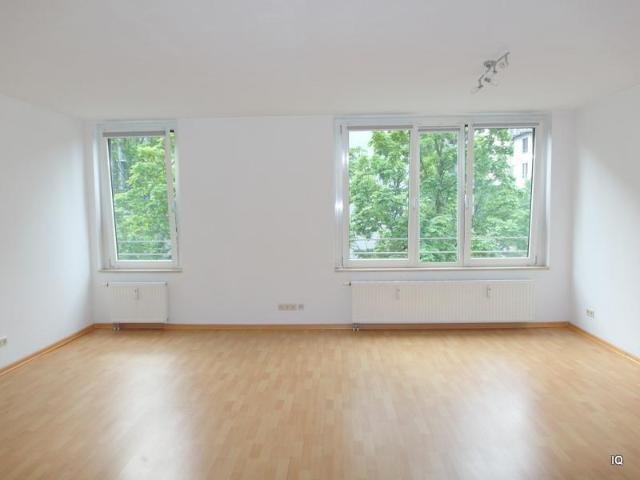 Ab Mitte September 2026: Singlewohnung im Waldschlösschenareal * neuer Laminatboden wird verlegt
