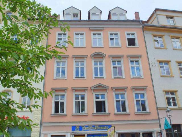 Ab November 2026: Kleine Singlewohnung im Dachgeschoss mit Balkon Hofseite, Laminat und Dusche